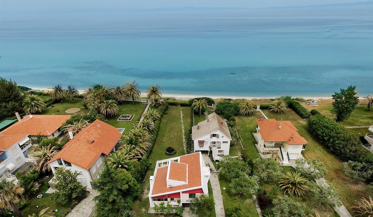 Hestia Beachfront Villa Полихроно Екстериор снимка